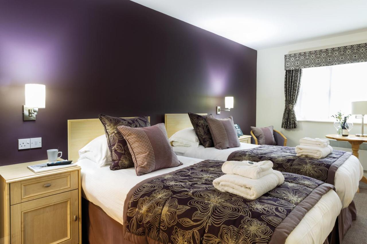 Burntwood Court Hotel Барнсли Экстерьер фото