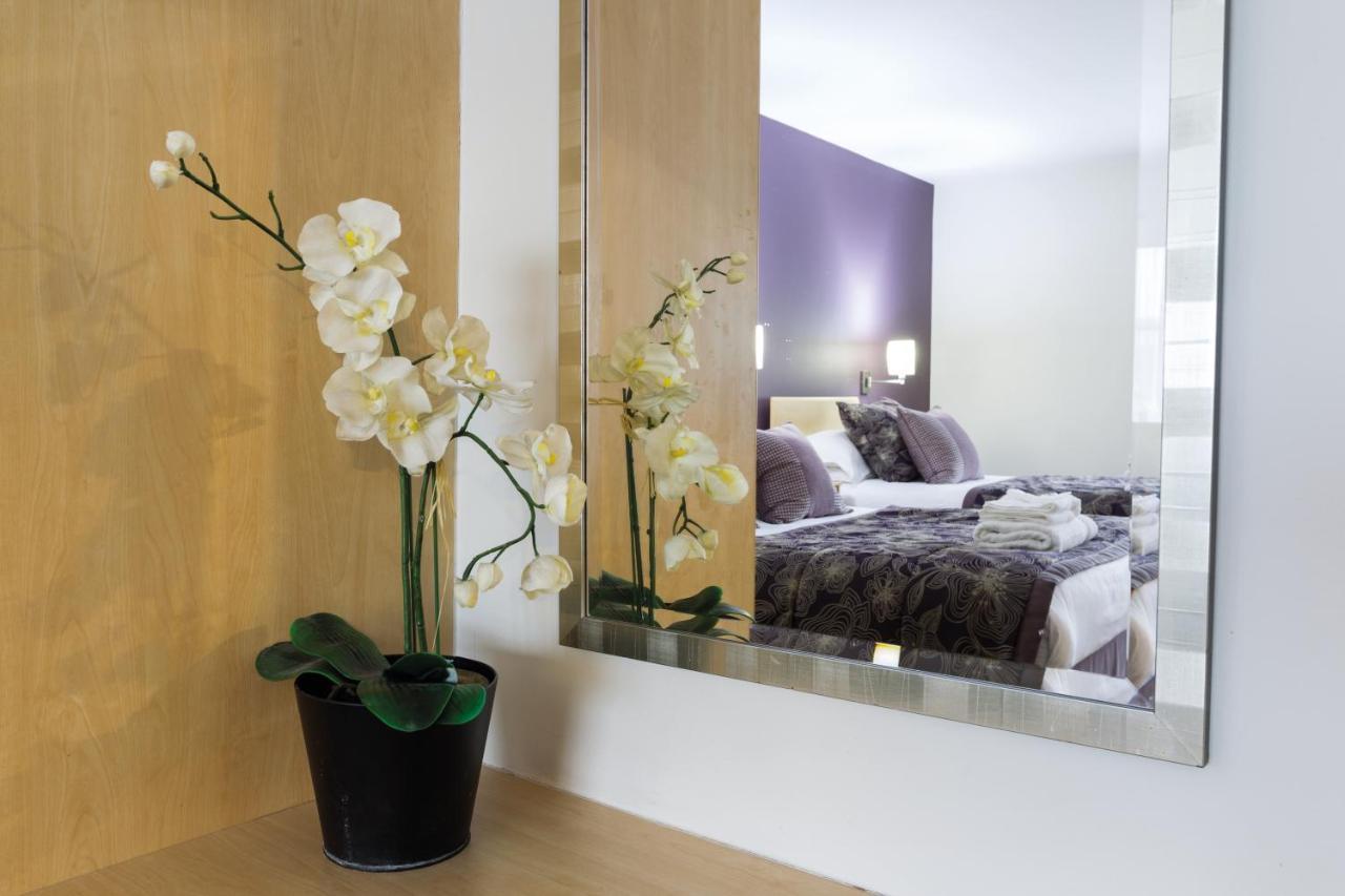 Burntwood Court Hotel Барнсли Экстерьер фото